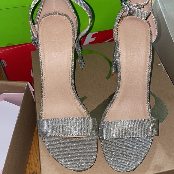 Style Becca - Picture 3 of 3